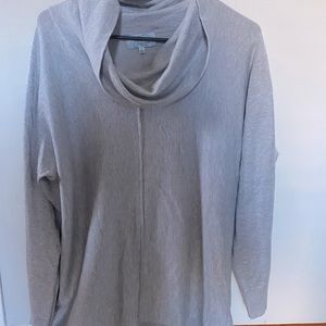 Size L Beautiful long sleeve grey sweater